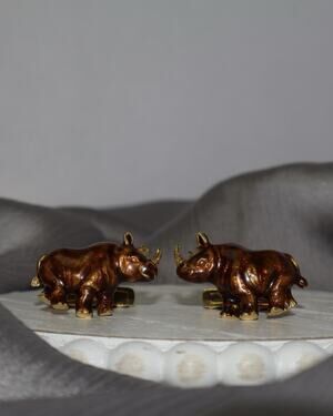 David Webb 18k Yellow Gold Enamel Rhino Cufflinks 20G